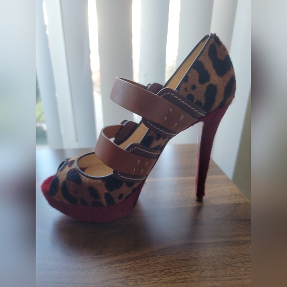 Christian Louboutin Pony Hair Animal Print platform shoe, size 37 1/2 (7 1/2 US) - Picture 3 of 6